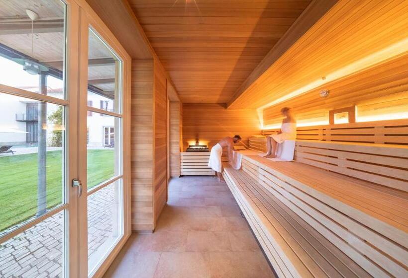 فندق Gräflicher Park Health & Balance Resort