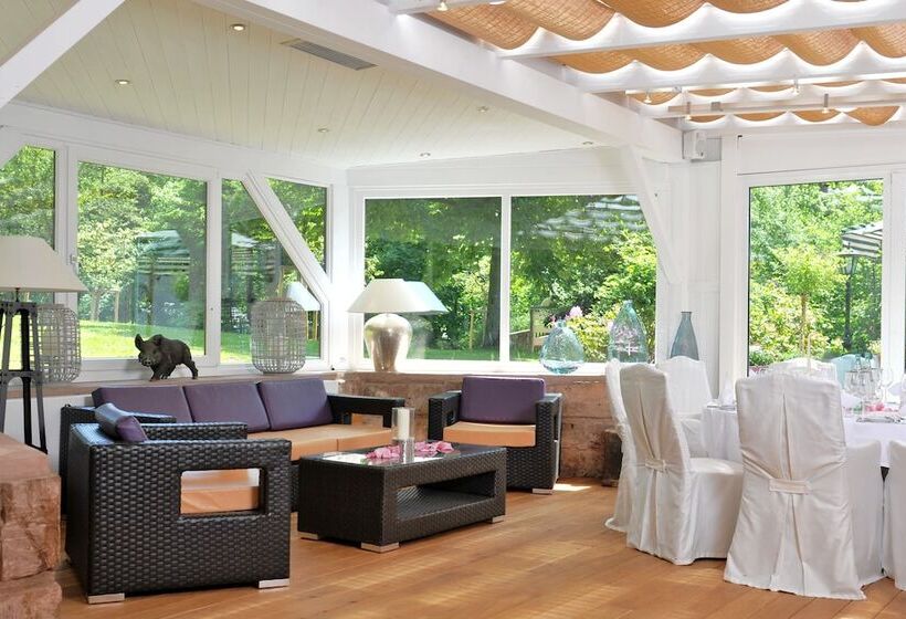 فندق Relais & Châteaux Hardenberg Burg