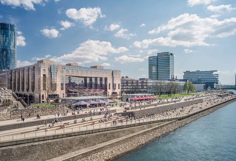 בית מלון כפרי Hyatt Regency Koln