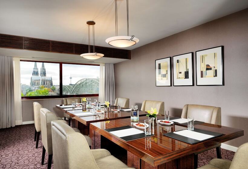 هتل Hyatt Regency Koln