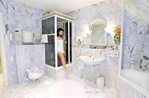 Отель Kaiser Am Wiener Platz