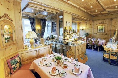 Отель Kaiser Am Wiener Platz