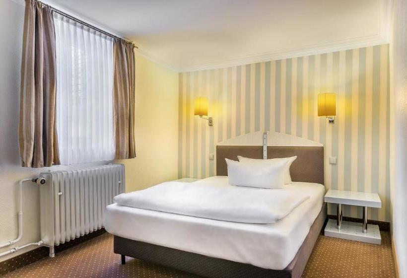 هتل Kaiserworth Goslar