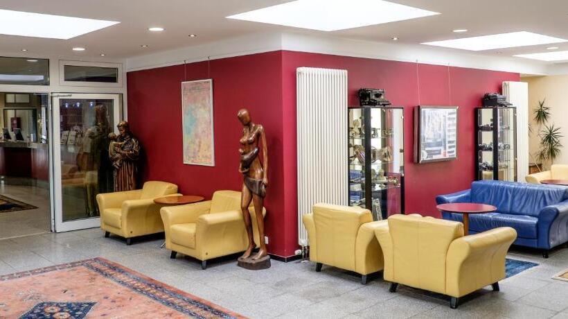 בית מלון כפרי Königshof am Funkturm Business