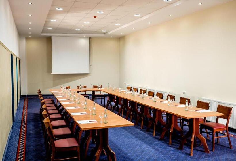 בית מלון כפרי Königshof am Funkturm Business