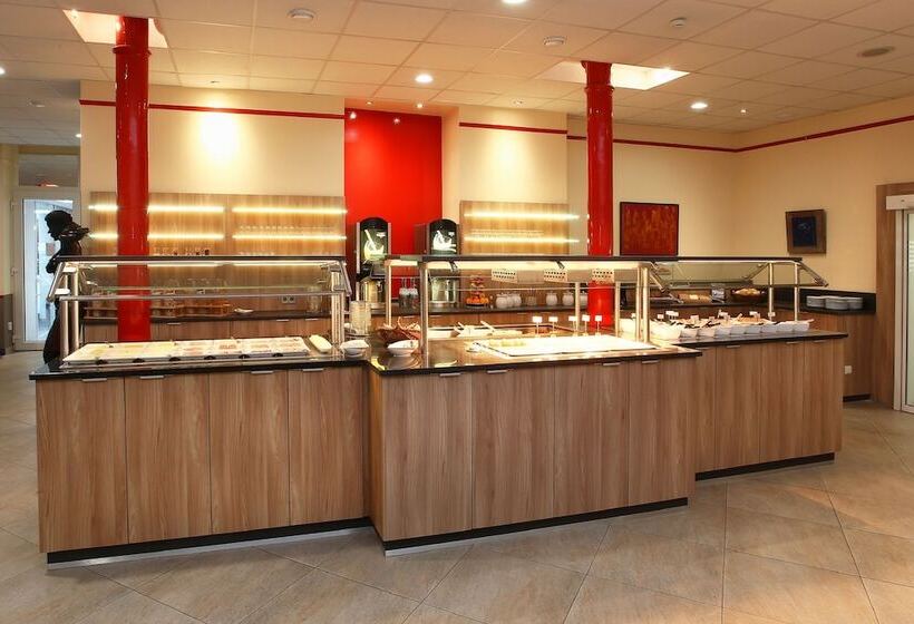 בית מלון כפרי Königshof am Funkturm Business