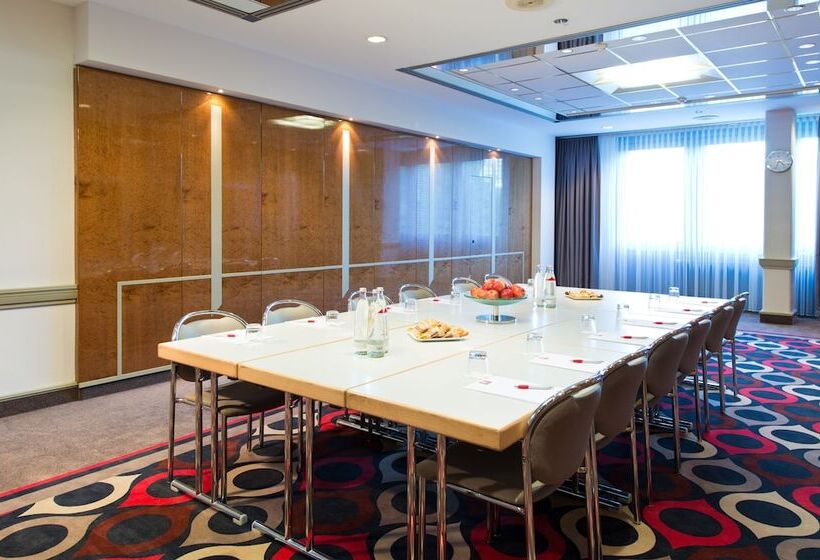 Leonardo Hotel Hannover Airport