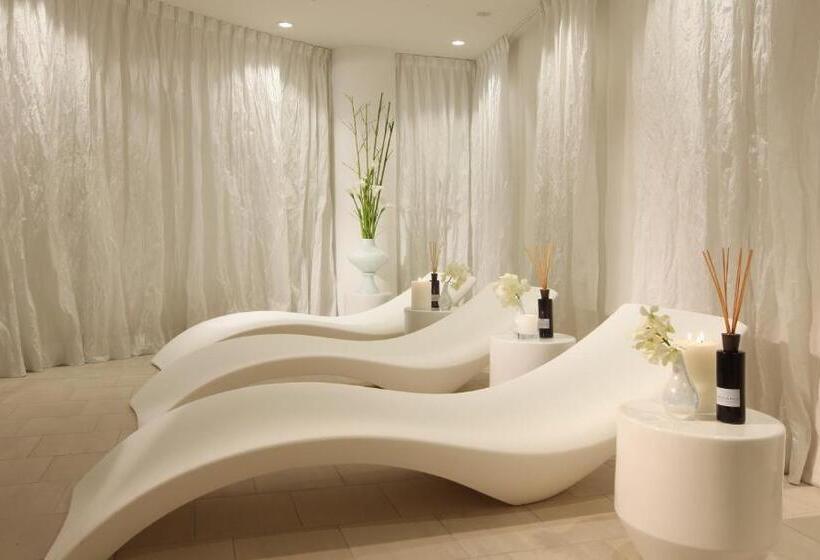 Lindner Hotel Cologne City Plaza, Part Of Jdv By Hyatt