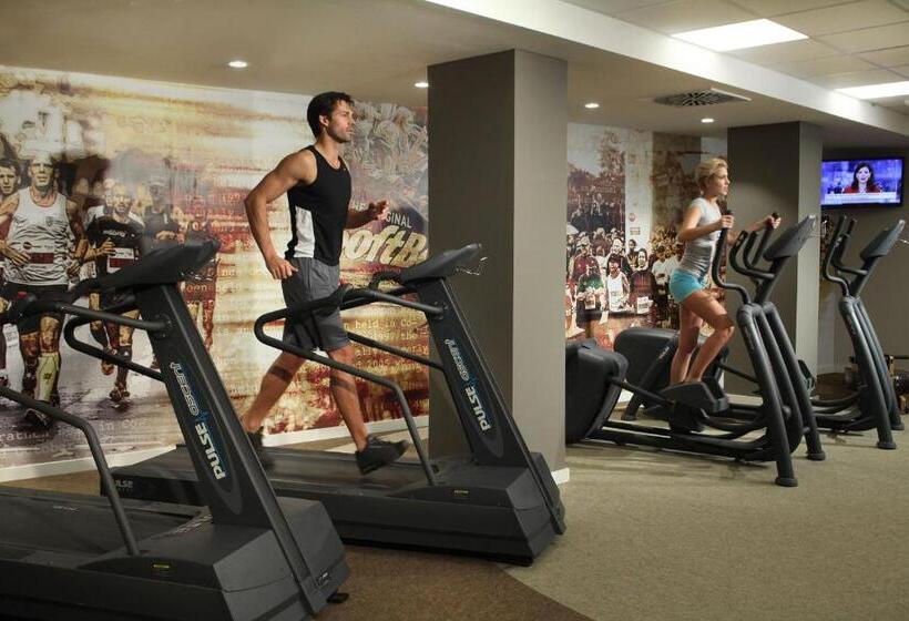 Lindner Hotel Cologne City Plaza, Part Of Jdv By Hyatt