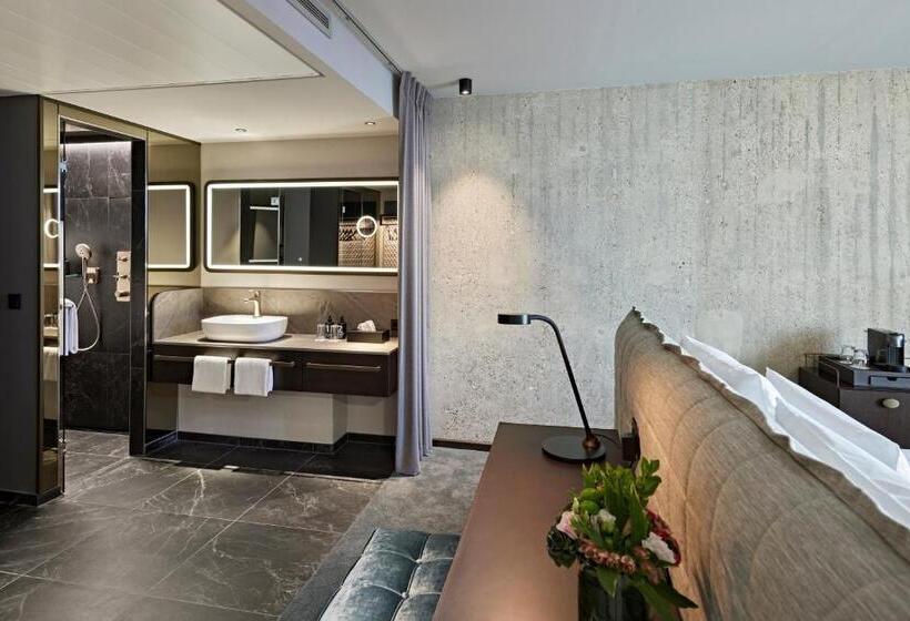 Lindner Hotel Dusseldorf Seestern, Part Of Jdv By Hyatt