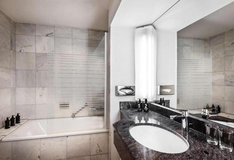 Lindner Hotel Dusseldorf Seestern, Part Of Jdv By Hyatt