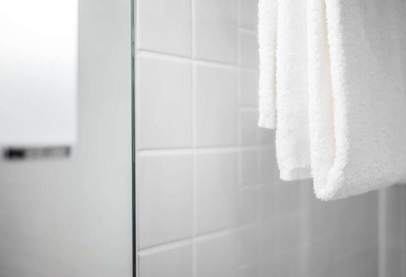 Lindner Hotel Dusseldorf Seestern, Part Of Jdv By Hyatt