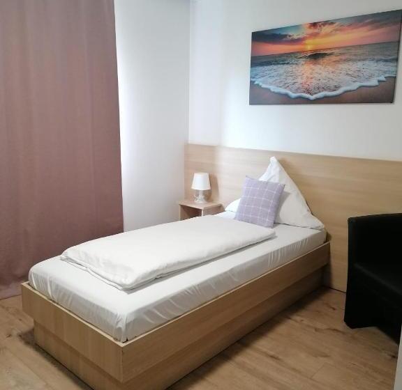 ホテル Meerbuscher Hof