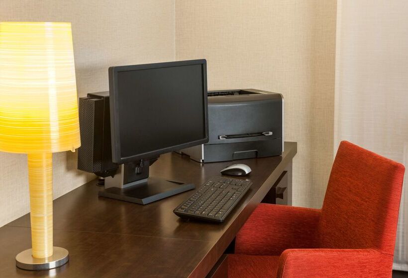 ホテル NH Düsseldorf Königsallee