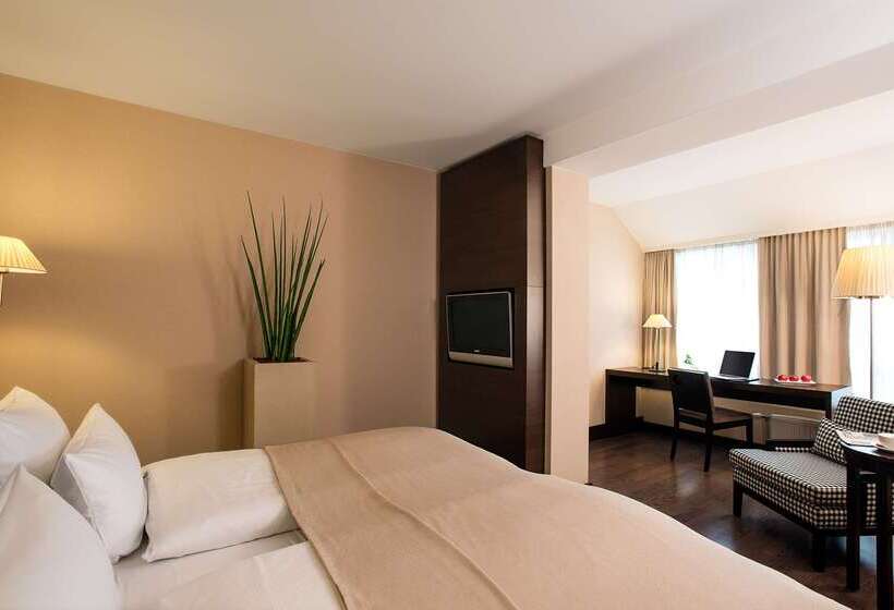 ホテル NH Düsseldorf Königsallee