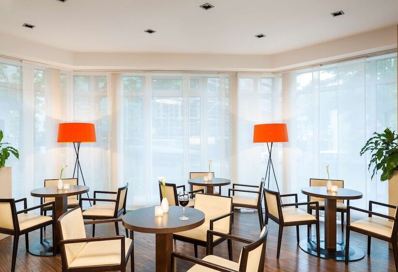 ホテル NH Düsseldorf Königsallee