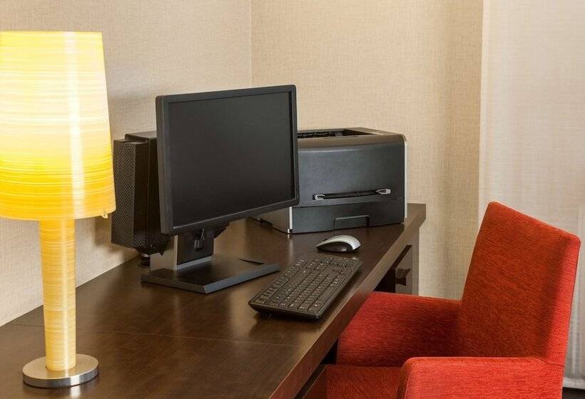 ホテル NH Düsseldorf Königsallee