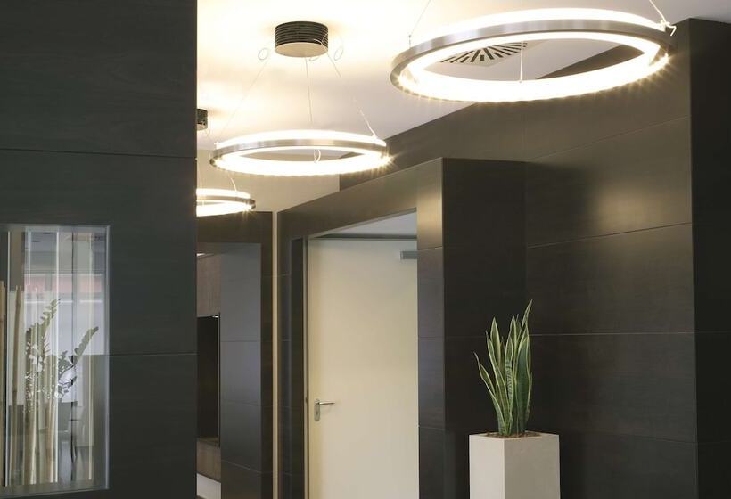 ホテル NH Düsseldorf Königsallee