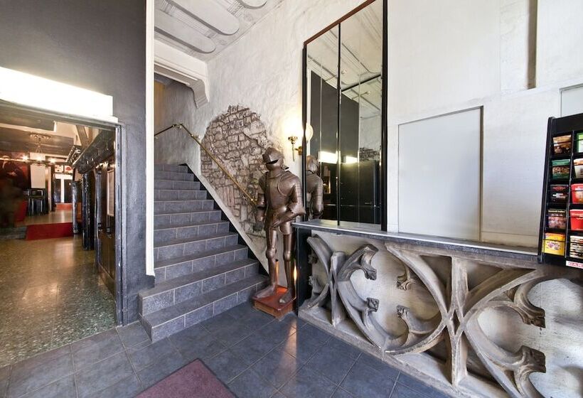 هتل Ahl Meerkatzen