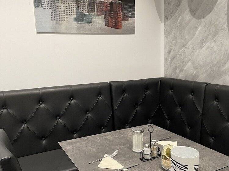 Palm Premium Hotel & Apartments