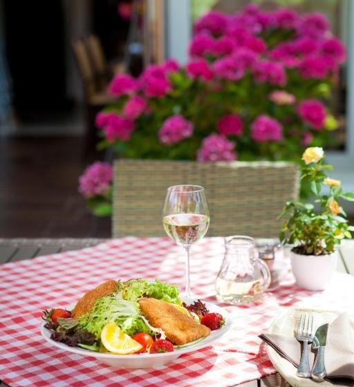 בית מלון כפרי President