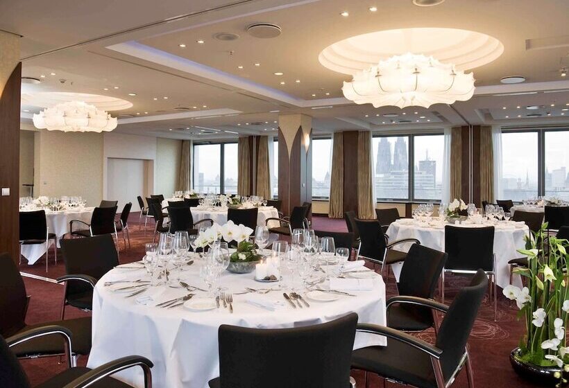 فندق Pullman Cologne