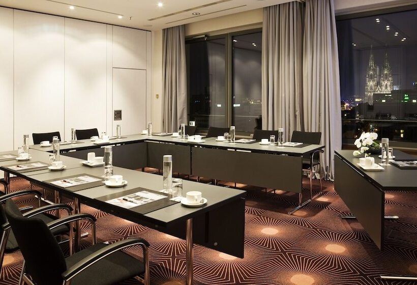 فندق Pullman Cologne