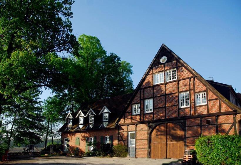 هتل Landhaus Eggert