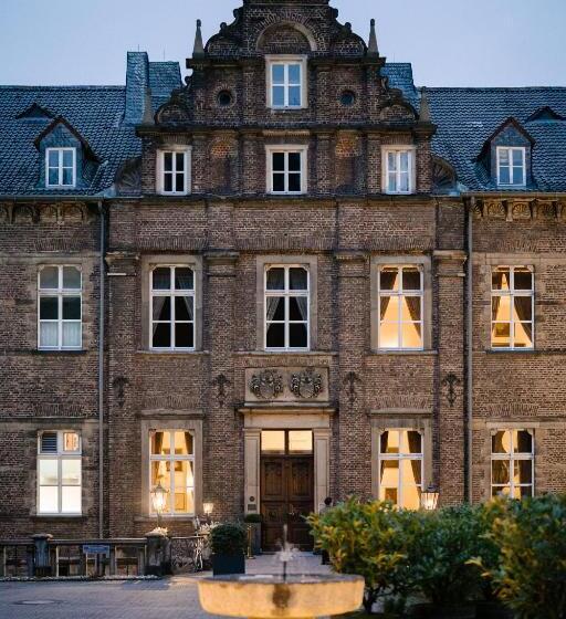 Schlosshotel Hugenpoet