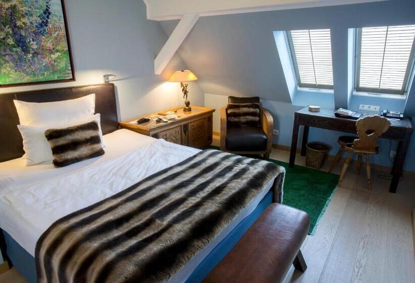 Schlosshotel Hugenpoet