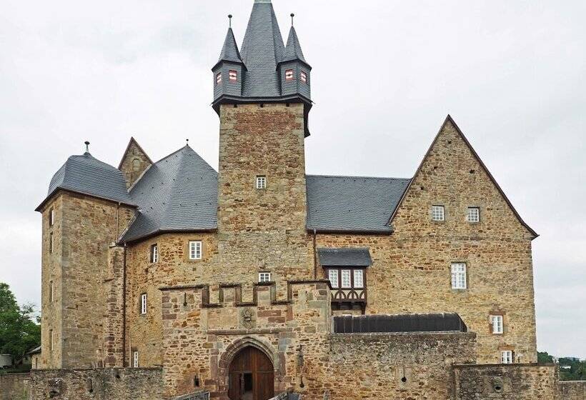 Отель Schloss Spangenberg