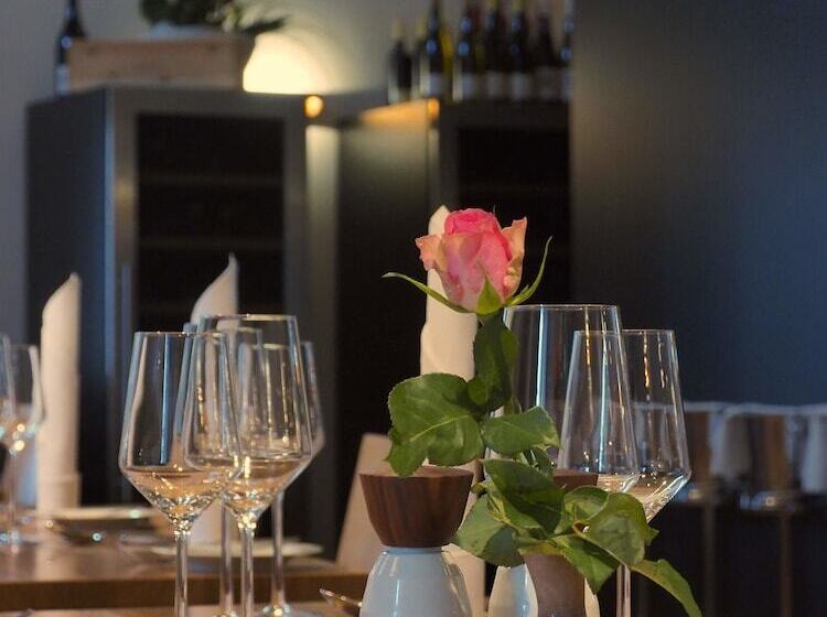 Отель Schloss Spangenberg