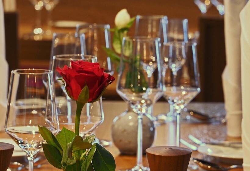 Отель Schloss Spangenberg