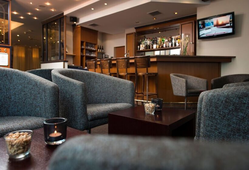 فندق Tryp By Wyndham Köln City Centre