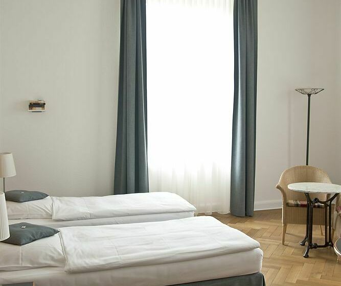 هتل Villa Esplanade