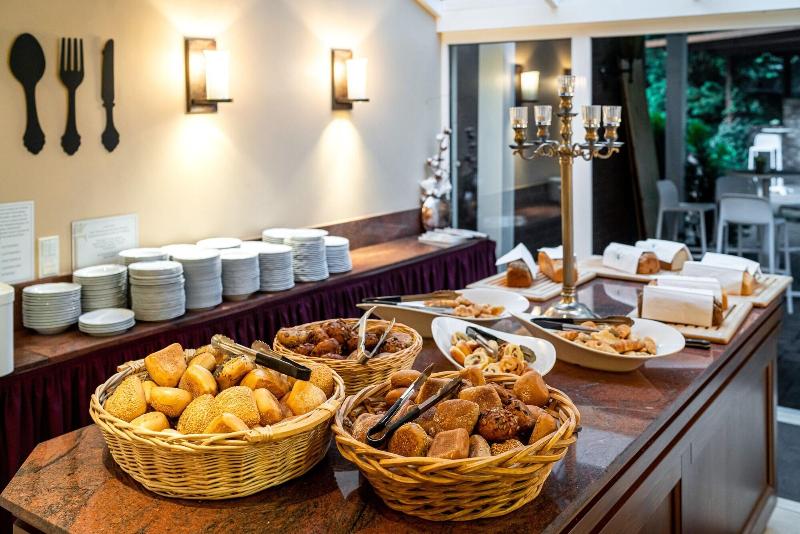 Waldhotel Tannenhäuschen