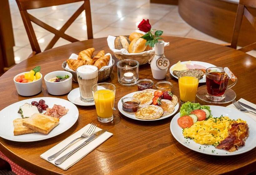 Waldhotel Tannenhäuschen