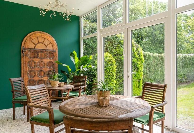 Waldhotel Tannenhäuschen