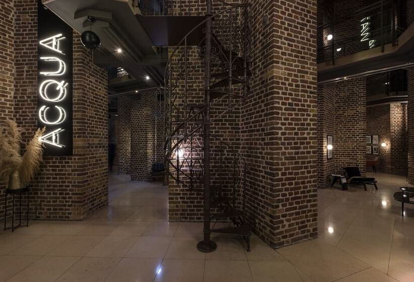 Wasserturm Hotel Cologne, Curio Collection By Hilton