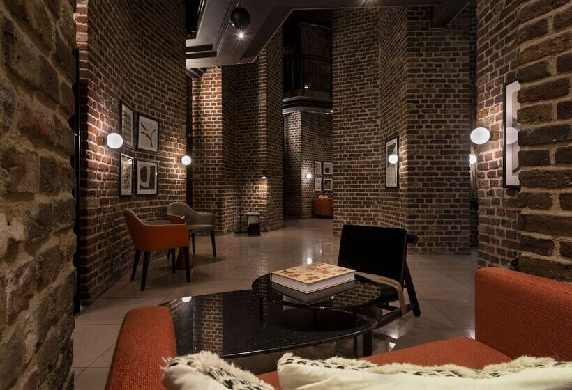 Wasserturm Hotel Cologne, Curio Collection By Hilton