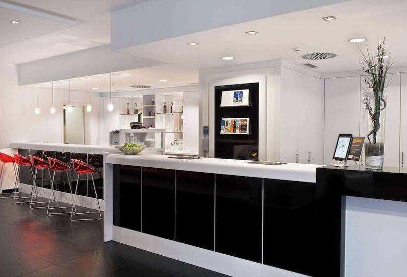 هتل Wyndham Garden  Duesseldorf City Centre Koenigsallee