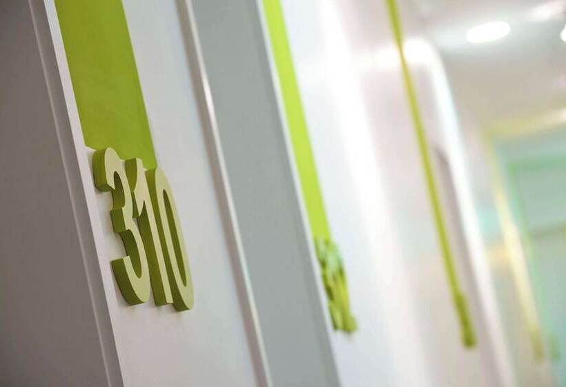 هتل Wyndham Garden  Duesseldorf City Centre Koenigsallee