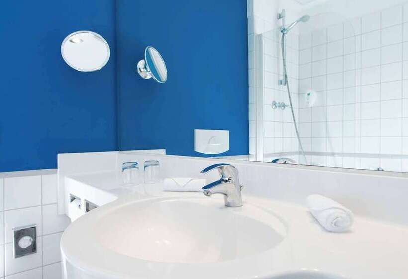 호텔 Wyndham Garden  Duesseldorf City Centre Koenigsallee