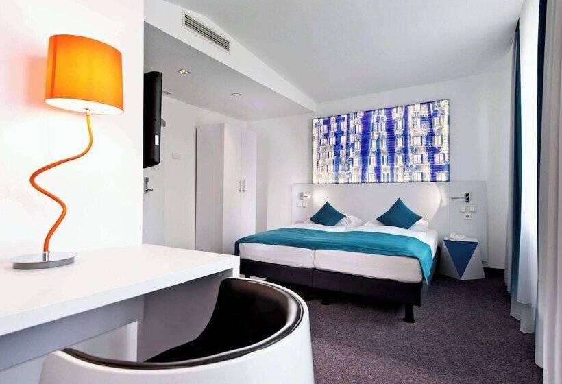 هتل Wyndham Garden  Duesseldorf City Centre Koenigsallee