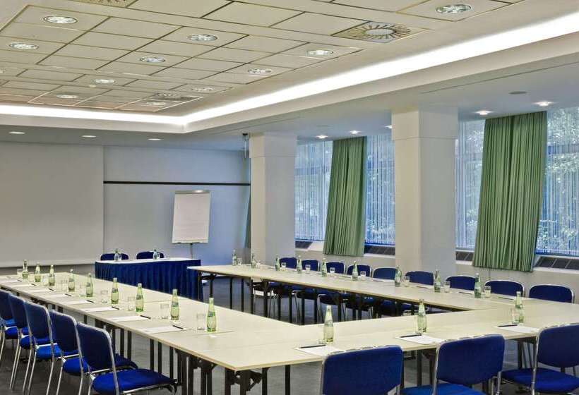 Отель Wyndham Garden Lahnstein Koblenz