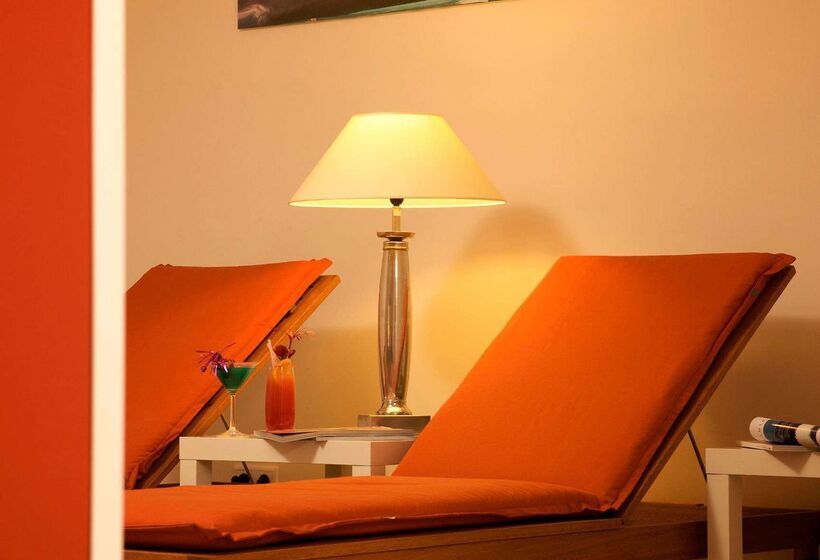 Отель Wyndham Garden Lahnstein Koblenz