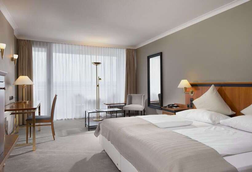 Отель Wyndham Garden Lahnstein Koblenz