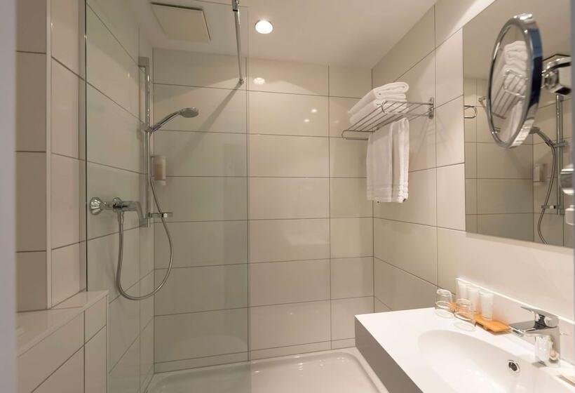 هتل Wyndham Köln