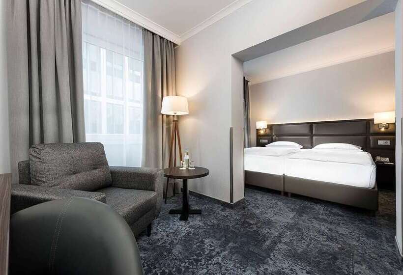 هتل Wyndham Köln