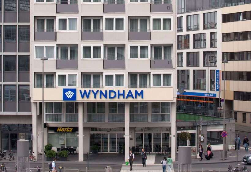 هتل Wyndham Köln